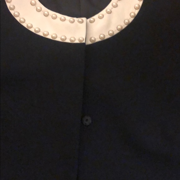 Tahari black with white pearl collar blazer sz:8P - Picture 4 of 7